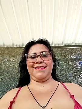 Snapshot of promiscuous-indecent-momm chatting on April 26, 3:20 pm promiscuous-indecent-momm online show from April 26, 3:20 pm