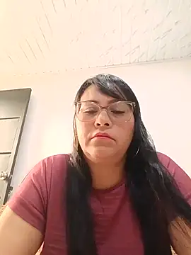 Snapshot of promiscuous-indecent-momm chatting on May 15, 1:20 pm promiscuous-indecent-momm online show from May 15, 1:20 pm