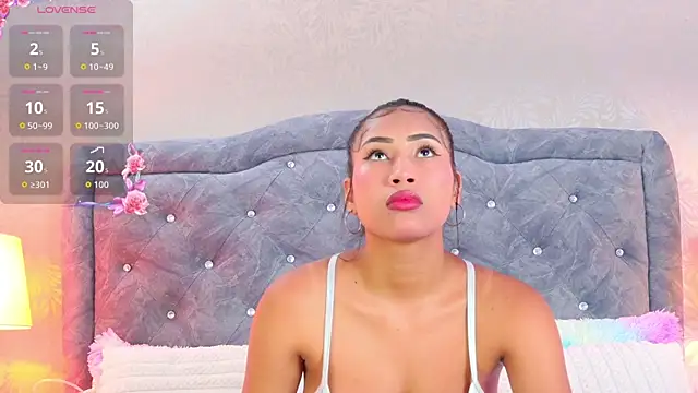 YesyHills online show from March 19, 11:54 am