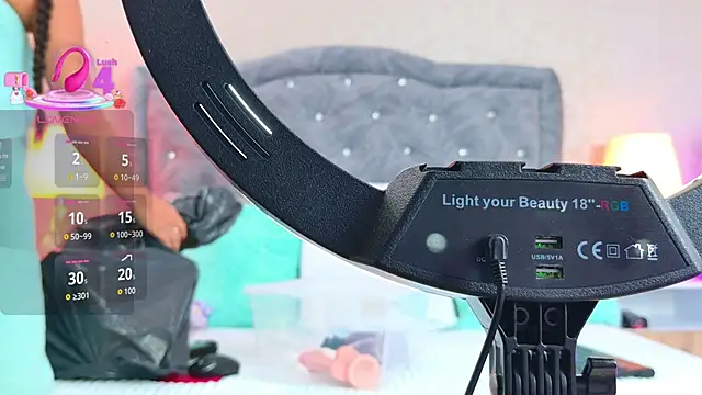 YesyHills online show from December 20, 11:24 am