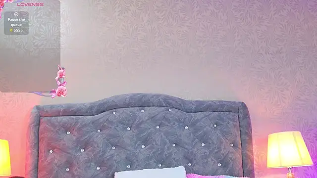 YesyHills online show from March 1, 11:43 am