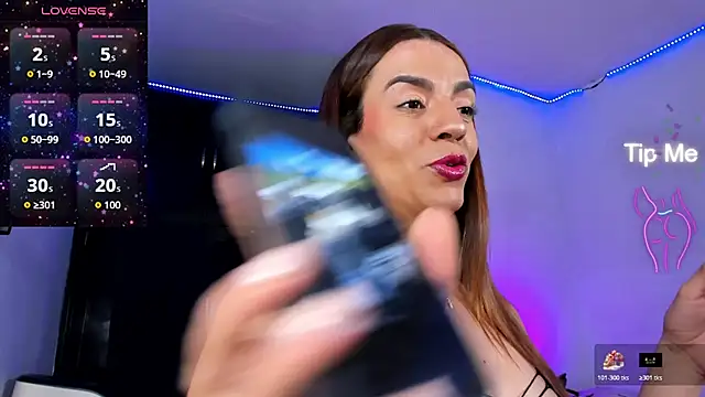Snapshot of Dollcatalina chatting on May 16, 3:27 am Dollcatalina online show from May 16, 3:27 am