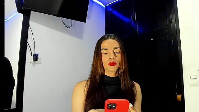 Snapshot of Dollcatalina chatting on March 4, 7:08 am Dollcatalina online show from March 4, 7:08 am