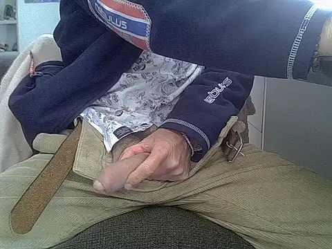 createur34 online show from March 26, 9:40 am