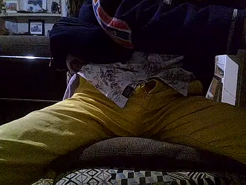 Snapshot of createur34 chatting on October 26, 5:46 pm createur34 online show from October 26, 5:46 pm