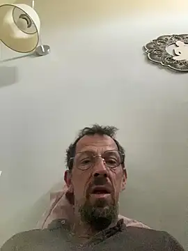 createur34 online show from April 8, 6:37 am