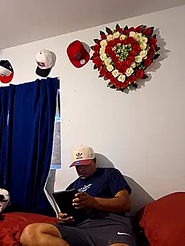 guajiro276565 online show from March 31, 4:42 pm