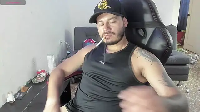 Snapshot of ragnar_lothbrok777 chatting on October 18, 8:33 pm ragnar lothbrok777 online show from October 18, 8:33 pm