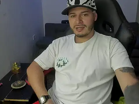 ragnar lothbrok777 online show from April 10, 3:13 am