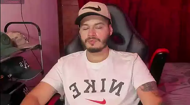 Snapshot of ragnar_lothbrok777 chatting on March 11, 7:57 am ragnar lothbrok777 online show from March 11, 7:57 am