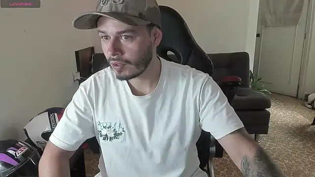 Snapshot of ragnar_lothbrok777 chatting on September 15, 7:14 pm ragnar lothbrok777 online show from September 15, 7:14 pm