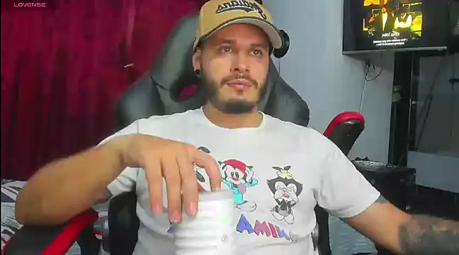 Snapshot of ragnar_lothbrok777 chatting on March 19, 12:48 am ragnar lothbrok777 online show from March 19, 12:48 am