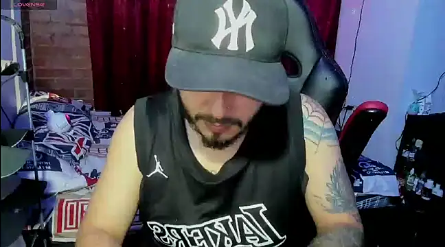 Snapshot of ragnar_lothbrok777 chatting on February 18, 4:37 am ragnar lothbrok777 online show from February 18, 4:37 am