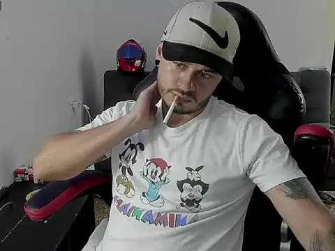 Snapshot of ragnar_lothbrok777 chatting on October 24, 7:24 pm ragnar lothbrok777 online show from October 24, 7:24 pm