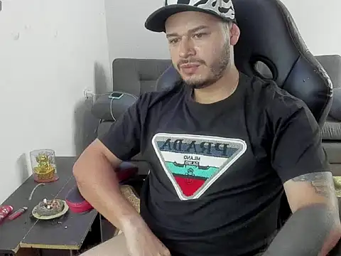 ragnar lothbrok777 online show from April 17, 5:05 pm