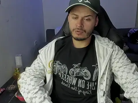 ragnar lothbrok777 online show from April 21, 6:09 am