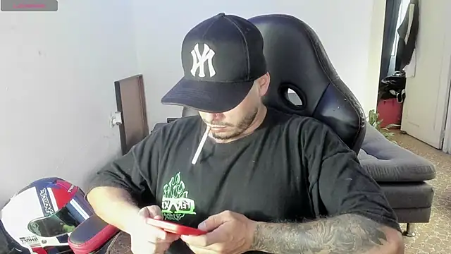 Snapshot of ragnar_lothbrok777 chatting on September 22, 10:16 pm ragnar lothbrok777 online show from September 22, 10:16 pm