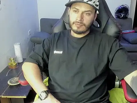 ragnar lothbrok777 online show from April 7, 3:41 am