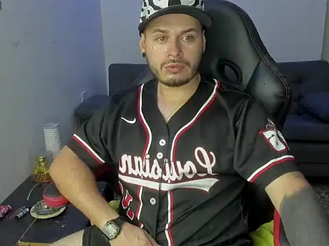 ragnar lothbrok777 online show from April 17, 3:42 am