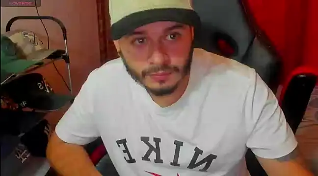 Snapshot of ragnar_lothbrok777 chatting on March 10, 10:45 pm ragnar lothbrok777 online show from March 10, 10:45 pm