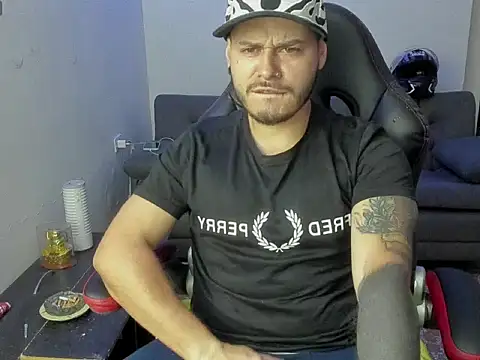 ragnar lothbrok777 online show from April 14, 4:17 am