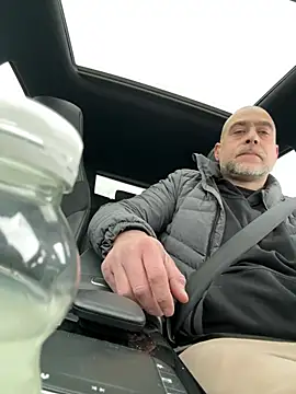 Snapshot of Bleueyez007 chatting on February 22, 3:36 pm Bleueyez007 online show from February 22, 3:36 pm