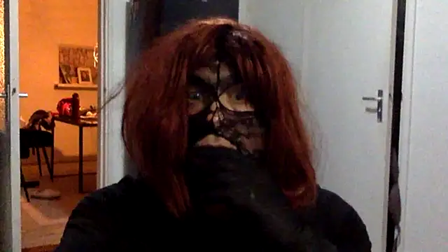 Snapshot of Bleueyez007 chatting on May 25, 10:30 pm Bleueyez007 online show from May 25, 10:30 pm