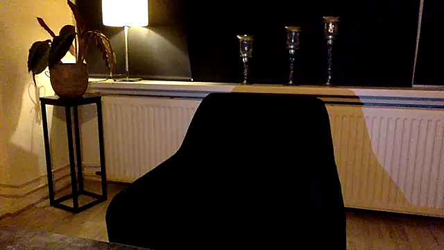 Bleueyez007 online show from March 2, 3:07 am