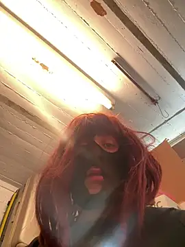 Bleueyez007 online show from April 5, 8:21 am