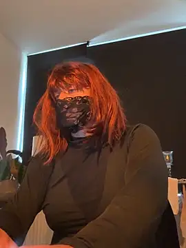 Snapshot of Bleueyez007 chatting on September 21, 3:17 pm Bleueyez007 online show from September 21, 3:17 pm