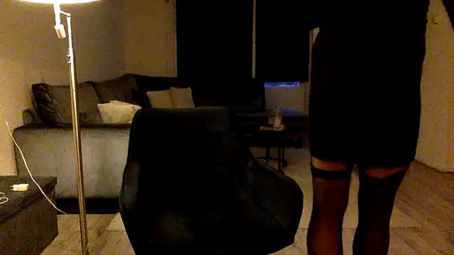 Bleueyez007 online show from April 3, 6:14 pm