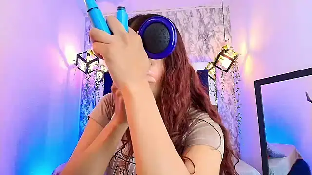 charlotte bluee online show from June 3, 8:35 pm