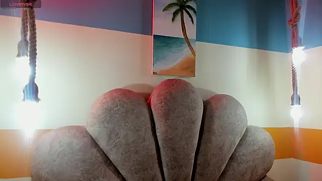 charlotte bluee online show from December 2, 7:15 pm