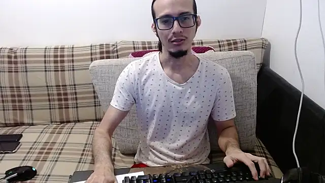 cholitohermoso online show from July 11, 4:29 pm