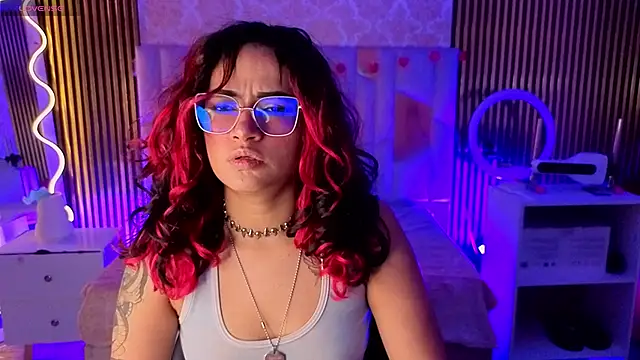 kristen tay online show from March 29, 3:19 am