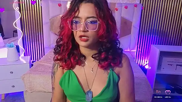 kristen tay online show from March 3, 7:43 pm