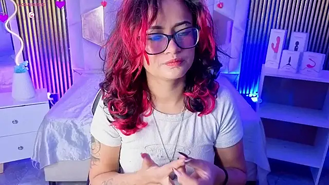 kristen tay online show from February 25, 3:29 am