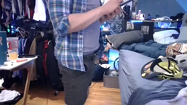 Sk00byJaXxX212 online show from January 7, 3:44 am