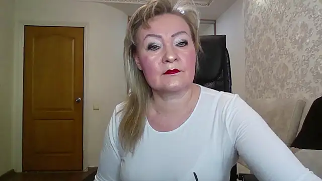 Snapshot of Victoria_secrets_ chatting on November 23, 6:45 am Victoria secrets online show from November 23, 6:45 am