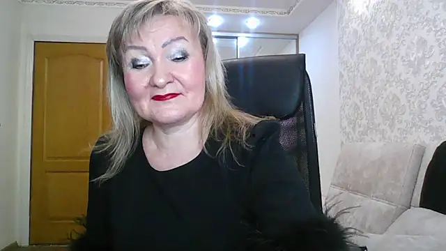 Snapshot of Victoria_secrets_ chatting on November 29, 6:57 am Victoria secrets online show from November 29, 6:57 am