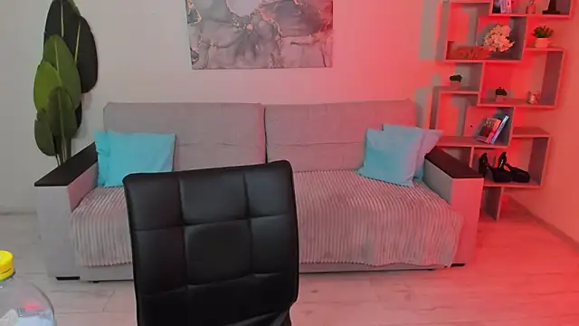 GabriellaMays online show from April 14, 5:12 am