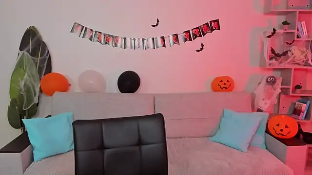 GabriellaMays online show from November 1, 5:14 am