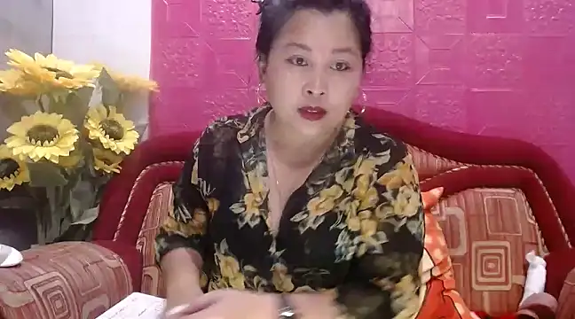 Snapshot of UrSweetClassyPinay chatting on February 26, 9:55 am UrSweetClassyPinay online show from February 26, 9:55 am