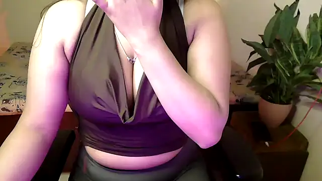 megancatluna online show from February 23, 4:47 am