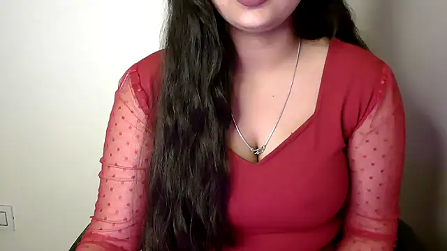 megancatluna online show from February 19, 8:11 am