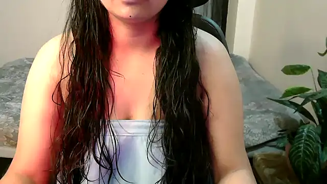 megancatluna online show from March 11, 4:06 am