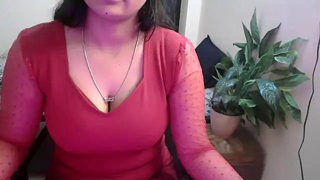megancatluna online show from April 5, 10:00 am