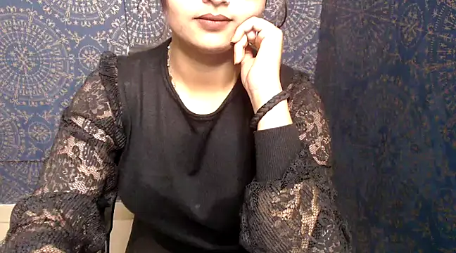 megancatluna online show from March 21, 5:43 am