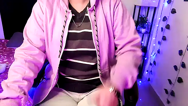 megancatluna online show from January 13, 4:16 am