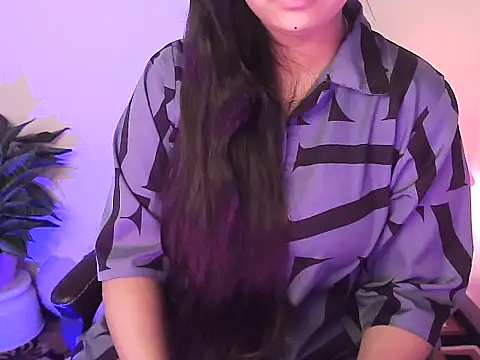 megancatluna online show from December 16, 4:28 am